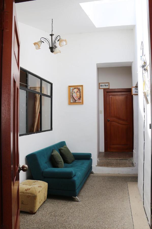 Hostel Las Palmas Vilcabamba Bagian luar foto
