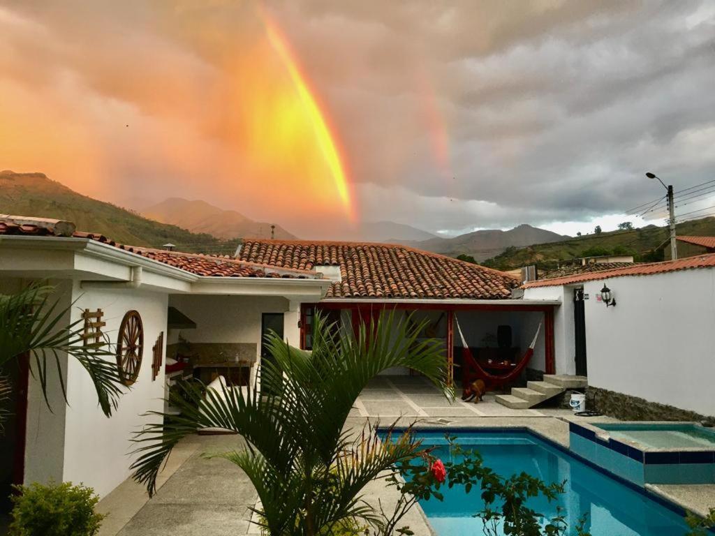 Hostel Las Palmas Vilcabamba Bagian luar foto
